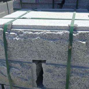 襄阳 芝麻白花岗岩自然面成品