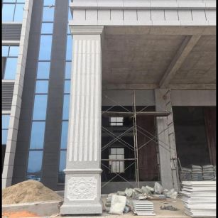 襄阳 芝麻白光面花岗岩门楼大柱（罗马柱）配雕花底座