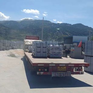 襄阳 芝麻白仿形路沿石，直形路沿石