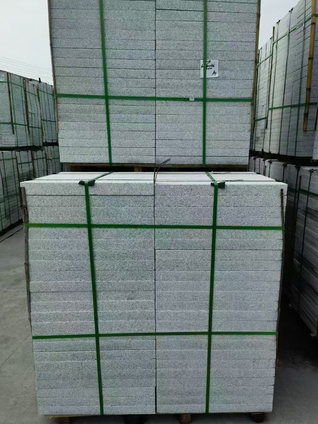 襄阳 芝麻白火烧，园林广场市政工程地铺石，1.8~5.0厚均有现货