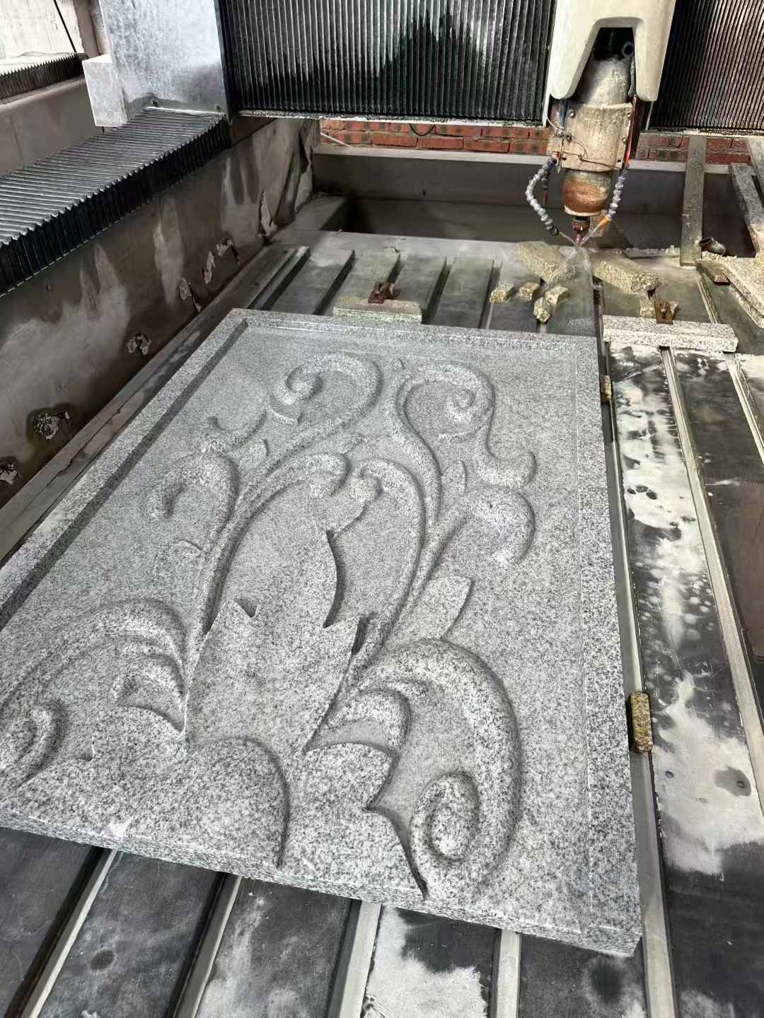 襄阳 白麻别墅干挂雕花板