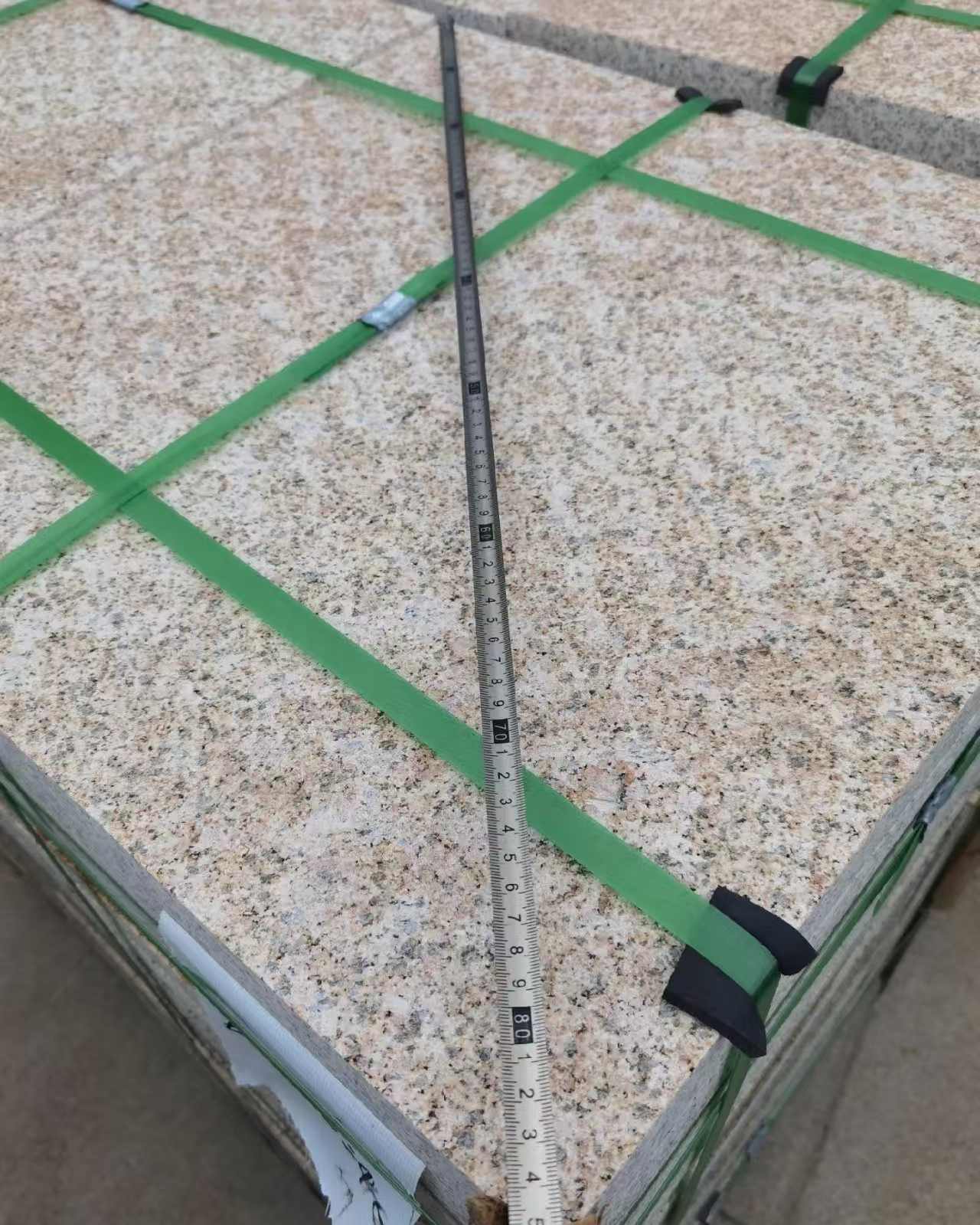 襄阳 黄金麻火烧面地铺石