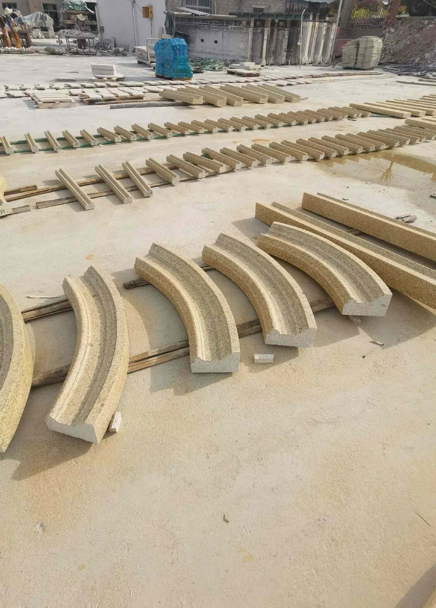 襄阳 黄金麻花岗岩别墅线条