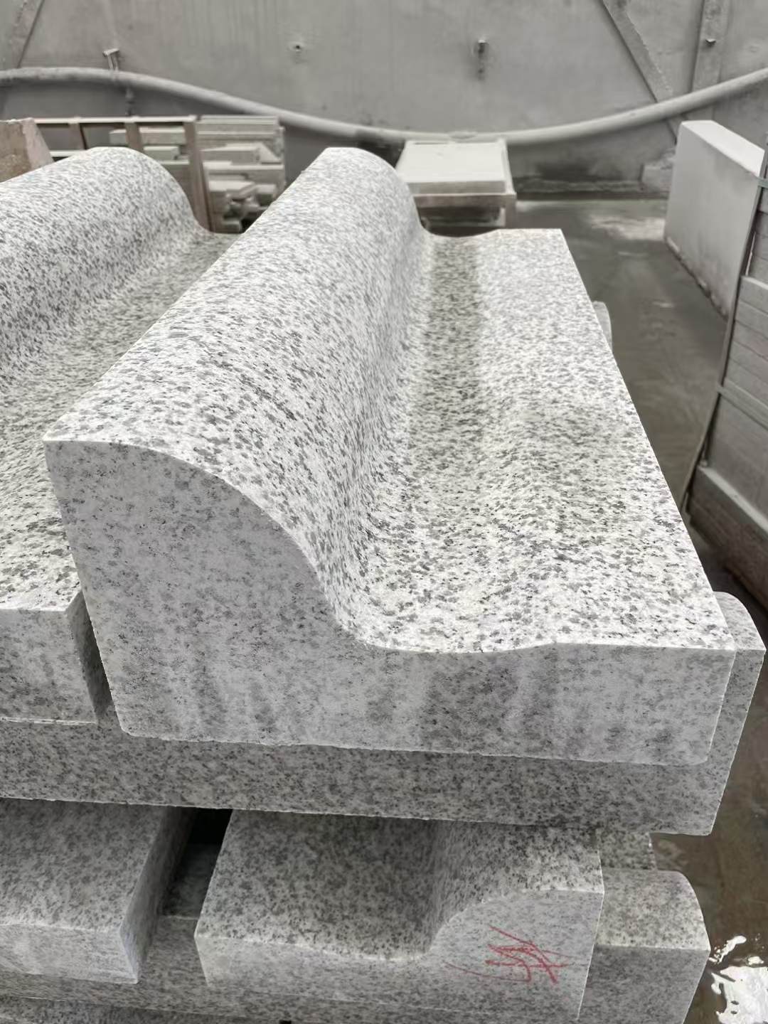 襄阳 白麻花岗岩S型路沿石，路侧石，马路牙子等