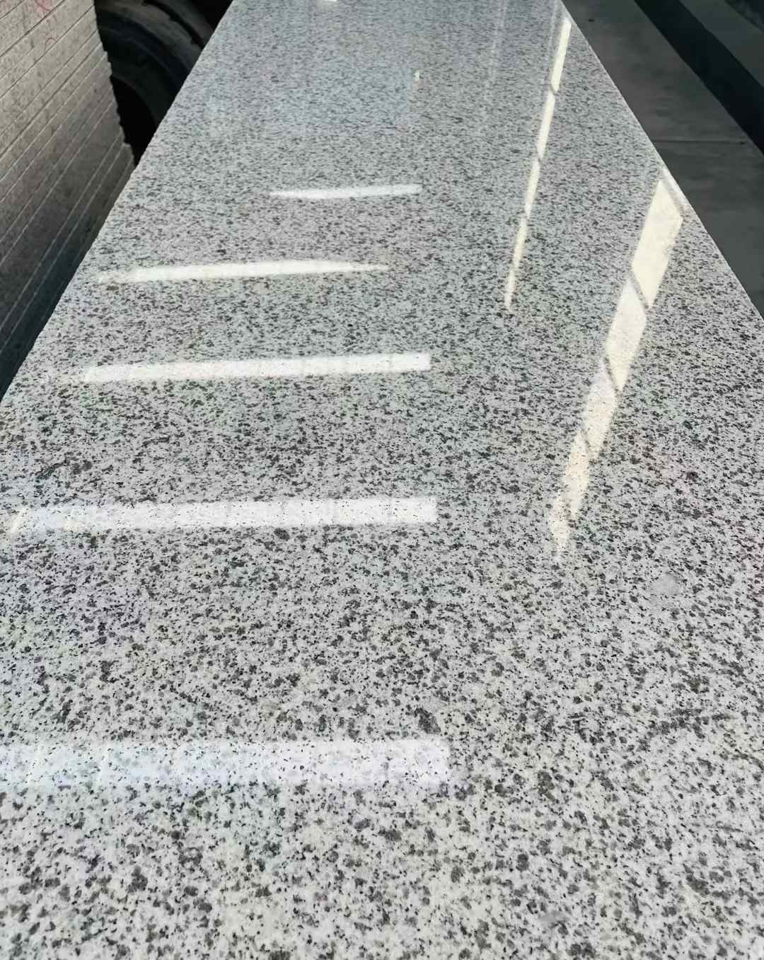 襄阳 白麻花岗岩光面毛板