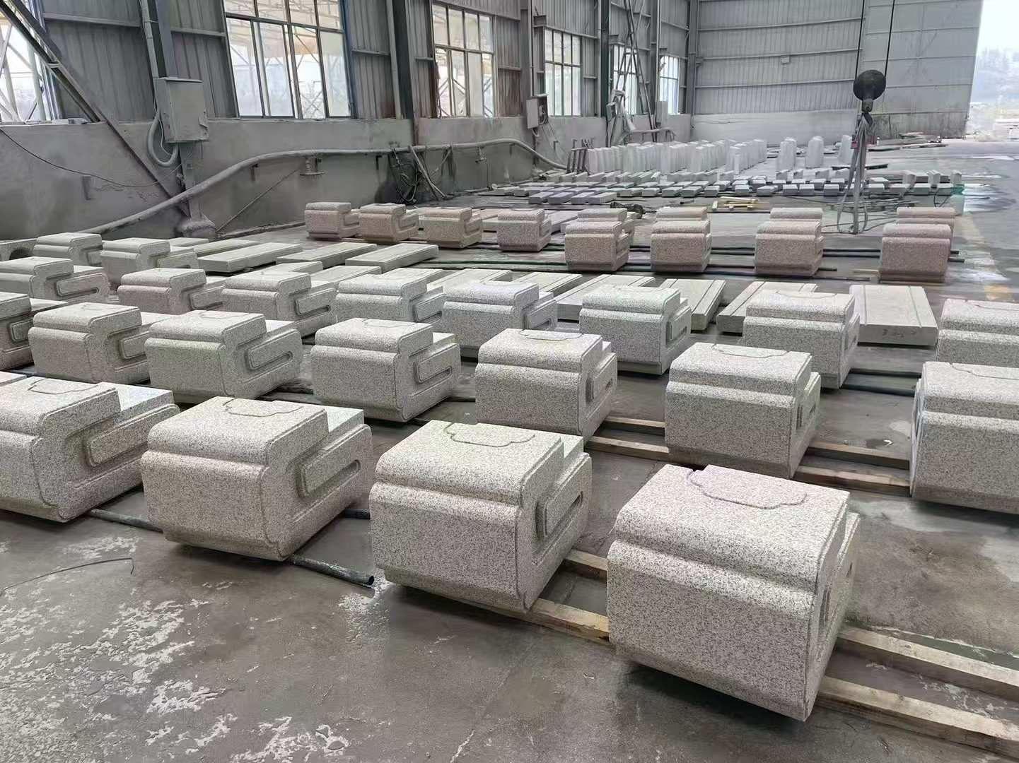 襄阳 白麻花岗岩异形加工-石凳，坐凳